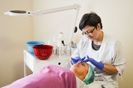 Cum de a restabili pielea după un interviu de vară cu un cosmetician