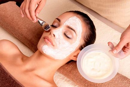 Cum de a restabili pielea după un interviu de vară cu un cosmetician