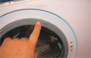 Як заклеїти манжету люка в пральній машині своїми руками