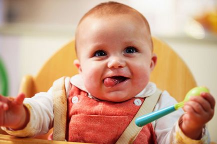 Amikor tanítani a gyermeket, hogy saját (a babát tápláló) Amikor tanítani a gyermeket, hogy saját