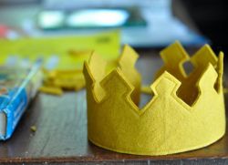 Crown изработени от филц