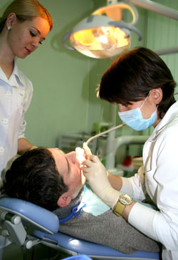 Цілодобова стоматологія Сімон-а - відгуки пацієнтів, ціни і акції 2016 року, запис в клініку