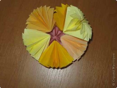 Kusudama - gălbenele - clasă de master cu o fotografie