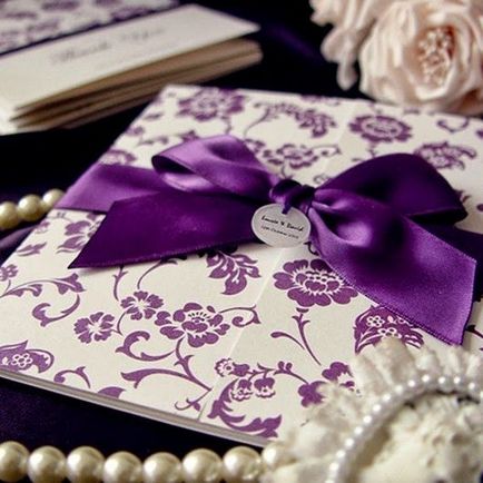 A misztikus és romantikus esküvő a lila szín a tematikus esküvő listák -