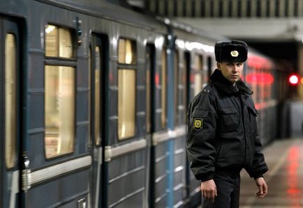 Moscova, știri, oamenii au căzut pe șine la stația de metrou - Mendeleevskaya