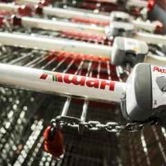Moscova, știri, nouă hipermarketuri - Auchan - sunt evacuate din cauza amenințării unei explozii