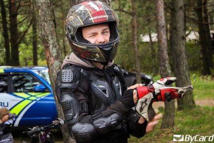 Motor Racing belorusz, vagy pihenő gyermekek ügyvédek és veteránok