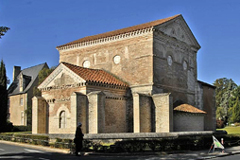 Múzeum Sainte-Croix (Musee Sainte-Croix) leírása és képek