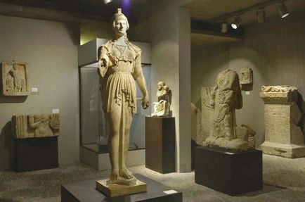 Muzeul sen-kua (musee sainte-croix) descriere și fotografii