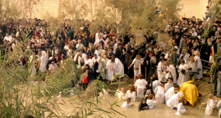 Ritul botezului în Iordan - credința radio