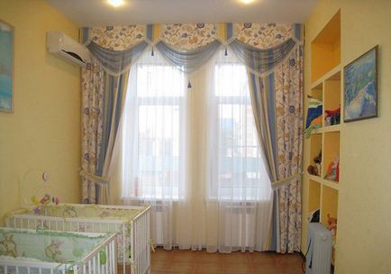 Decorarea ferestrelor din camera copiilor cu mâinile lor, fă-o singură