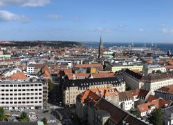 Aarhus - Útikalauz, fotók, látnivalók (ruha Dubai turisták) Aarhus - Útikalauz, fotók, épületek