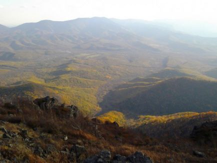 Toamna alpinism un munte de vrăbii (ceata)