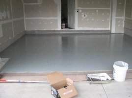 Плюси і мінуси бетонної підлоги