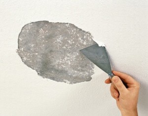 Pictarea tavanului cu vopsea pe bază de apă, repararea de mâini proprii