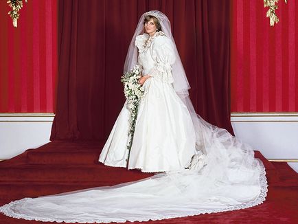 Популярні фасони сукні в стилі 80-х років