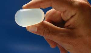 Testicule protetice - instalarea de silicon, implanturi de gel în clinica Olvia