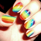Rainbow manikűr ötletek képek (szivárvány manikűr) Rainbow manikűr ötletek fotók