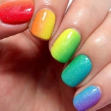 Rainbow manikűr ötletek képek (szivárvány manikűr) Rainbow manikűr ötletek fotók