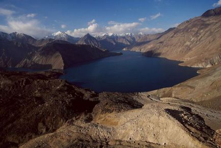 Lake Сарез в Таджикистан снимки и коментари