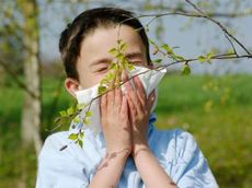 Simptomele, semnele și cauzele alergiilor la copii