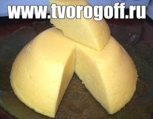 Brânză acasă Buryat cu colostru din lapte de vacă de casă