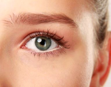 Sfaturi pentru îngrijirea ochilor de la o femeie de 45 de ani