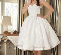 Стильні сукні нареченої 50-х років який фасон вибрати
