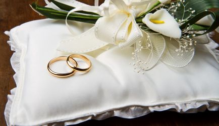 Sezonul de nunta este pe cale de a evita cumpararea inelelor de nunta cu diamante false
