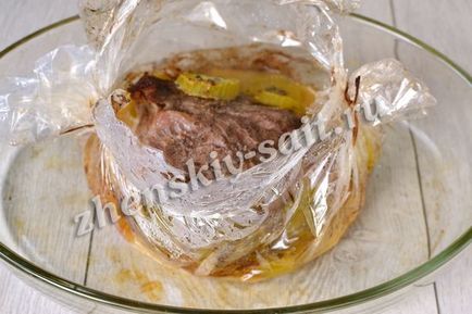Sertés sült a kemencében a hüvely kiwi - recept fotókkal