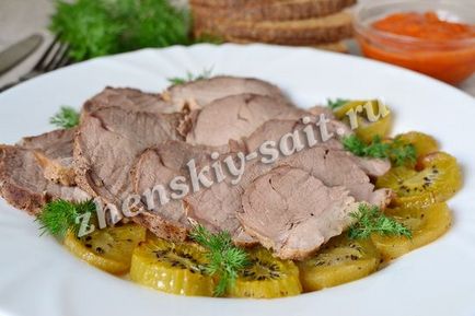 Carne de porc coaptă în cuptor în manșon cu o kiwi - rețetă cu fotografie