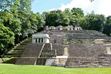 Top 7 cele mai cunoscute piramide din peninsula Maya Yucatan (mexico)