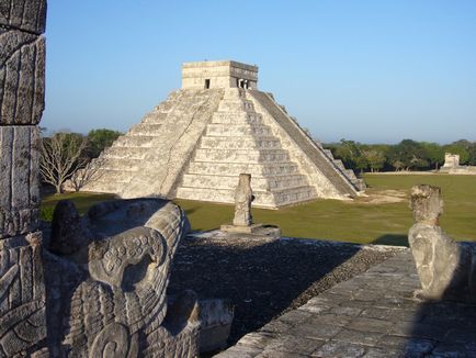 Top 7 cele mai cunoscute piramide din peninsula Maya Yucatan (mexico)