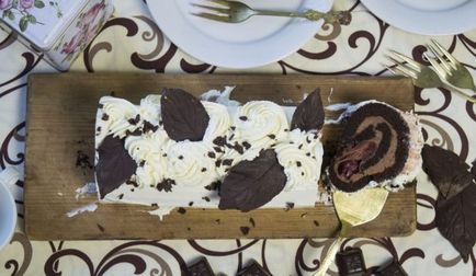 Три шоколадних торта з вишнею, які варто спробувати