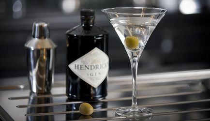 Hendricks Gin - Ismerje meg a történelem, a termelési technológia és hogyan kell inni a gin