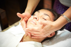 Japoneză masaj facial Shiatsu