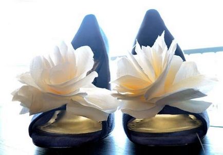 Яскраві кліпси на весільні туфельки