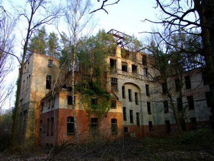 Изоставен болница Beelitz-haylshtetten, в която Хитлер се третира - в света на интересен