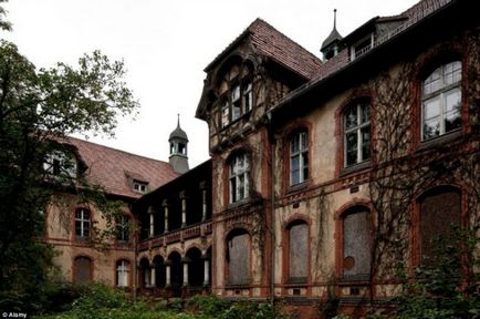 Изоставен болница Beelitz-haylshtetten, в която Хитлер се третира - в света на интересен