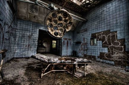 Изоставен болница Beelitz-haylshtetten, в която Хитлер се третира - в света на интересен