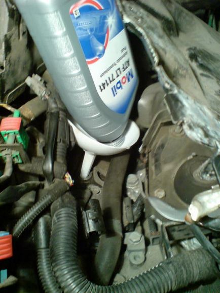 Schimbarea uleiului în compartimentul motorului al4 și motor, repararea Peugeot și Citroën