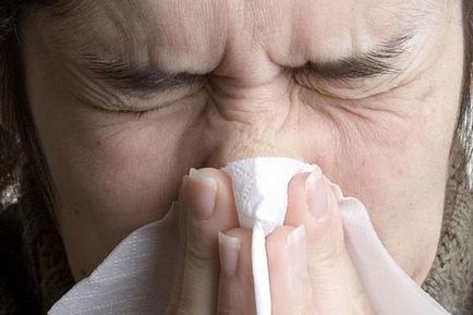 Elhúzódó rhinitis felnőtteknél, tünetei és kezelése