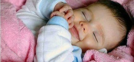 Un somn sănătos al copilului - cât de mult ar trebui să doarmă un nou-născut