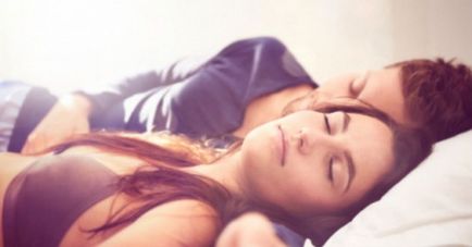 4 Кращих пози для сну з партнером!