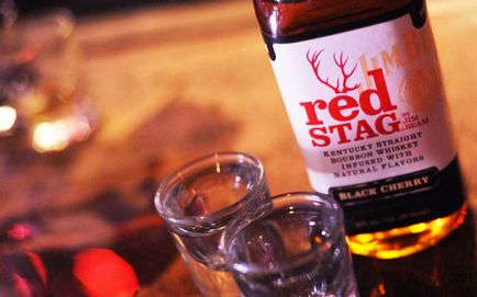 Алкології вишневий бурбон red stag black cherry від jim beam