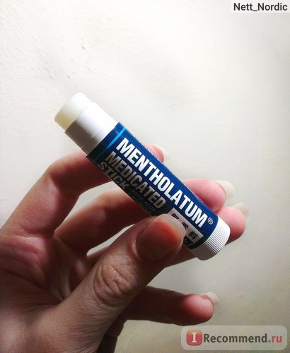 Бальзам для губ mentholatum medicated stick з алое і вітаміном e - «японський бальзам для губ,