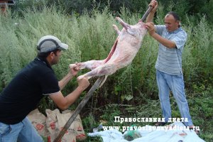 Баранчик запечений на рожні