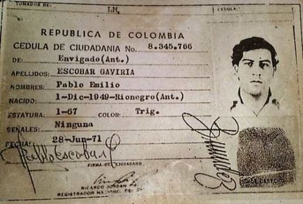 Életrajz Pablo Emilio Escobar