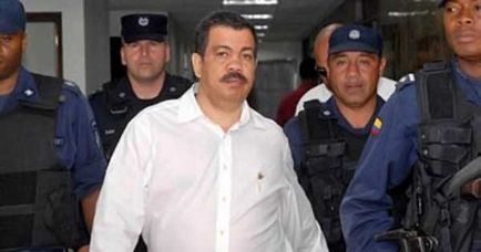 Életrajz Pablo Emilio Escobar (Emilio) Életrajz Pablo Emilio Escobar