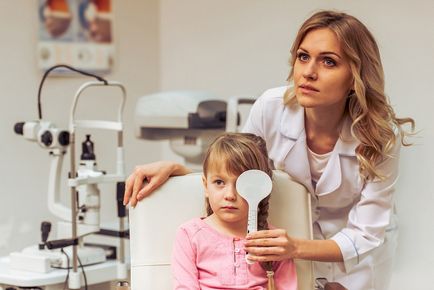 Ce trebuie făcut dacă un copil la vârsta de 1 an este diagnosticat cu astigmatism, boală oculară